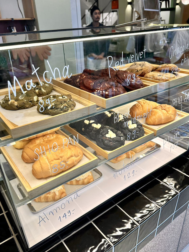 คาเฟ่ Friendly Friend | Pattaya 👀🛼🧁