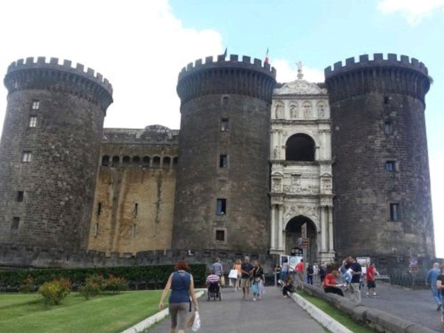 【イタリア】ナポリ　ヌオーヴォ城