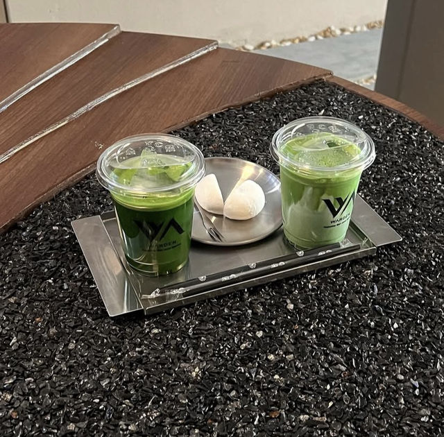  Warden Matcha Bar & Space คาเฟ่มัทฉะเท่