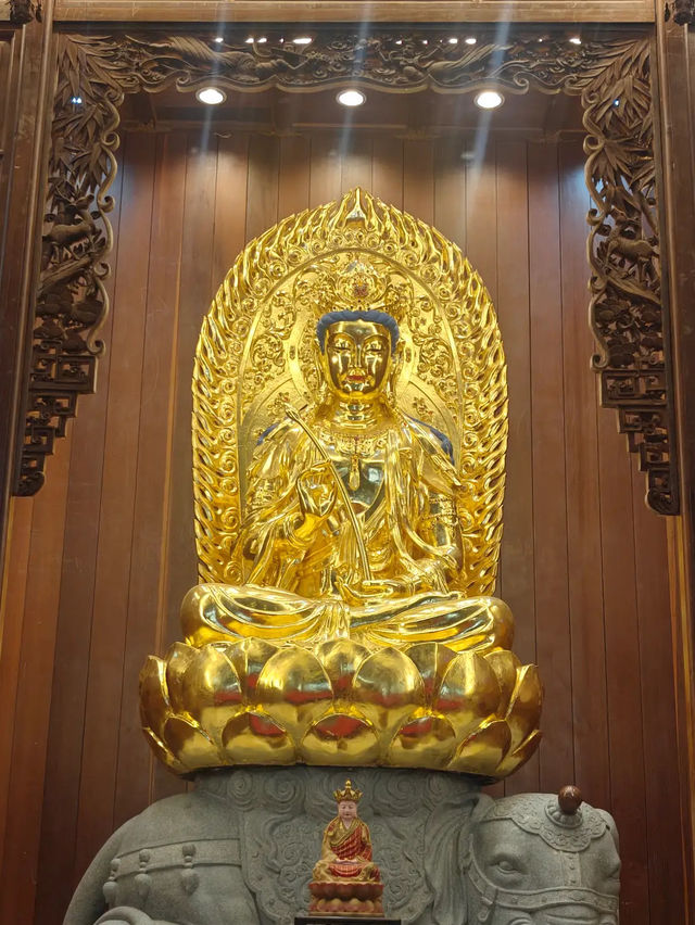 Kek Lok Si Chronicles: A Spiritual Journey Above the Clouds