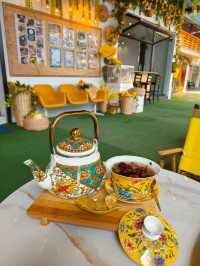 Sunny Yellow Café That Feels Like a Garden Retreat