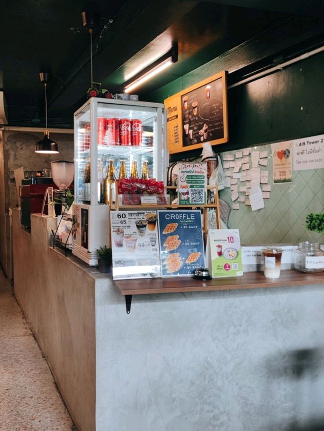 🍚+☕ : พิกัดฝากท้องหิว+เติมคาเฟอีน คาเฟ่พหลโยธิน