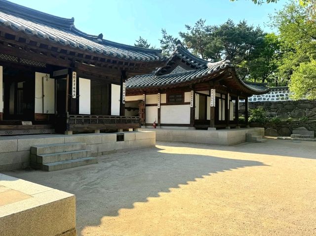 Namsangol Hanok Village – A Glimpse of Old Seoul