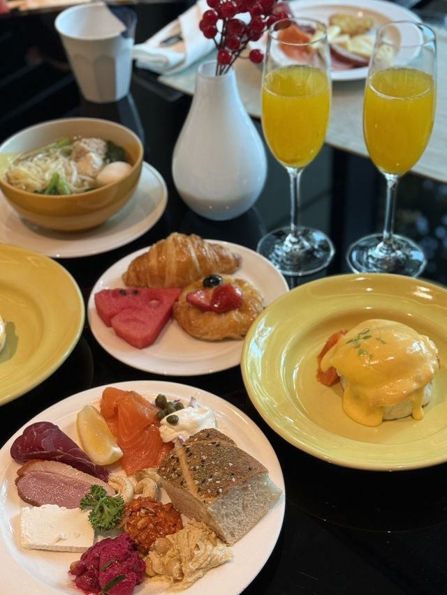 バンコク5つ星ホテルで朝から乾杯！極上の朝シャン体験🥂