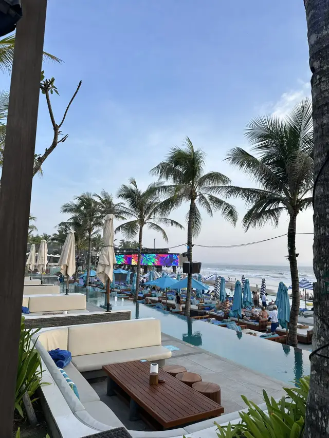 Atlas beach club Bali