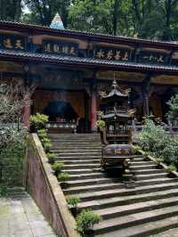 Qingchengshan Is Like Walking Into a Peaceful Kung Fu Movie