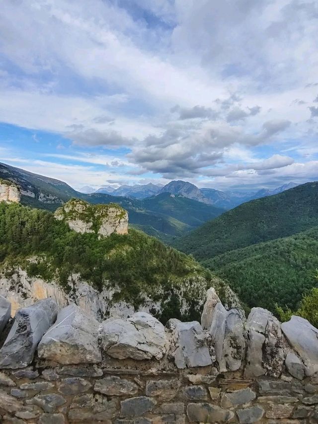 Cliff Views and Tiny Village Vibes in Escuaín