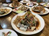 ยำปูม้า 7 ยอด สาขารวมโชค