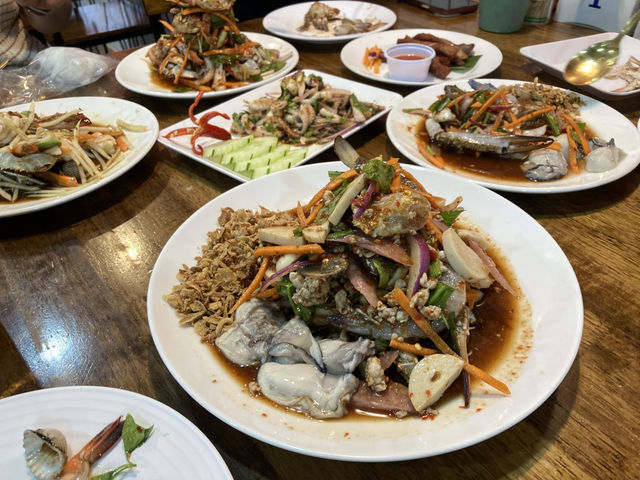 ยำปูม้า 7 ยอด สาขารวมโชค  ยำปูม้า 7 ยอด สาขารวมโชค