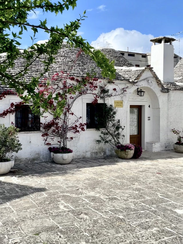 Alberobello, Italy 🤍 fairytale houses 🇮🇹