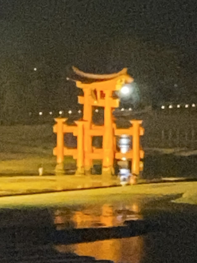 宮島:欣賞巖島神社之餘,也千萬不可錯過的牡蠣宴! 宮島:欣賞巖島神社之餘,也千萬不可錯過的牡蠣宴!