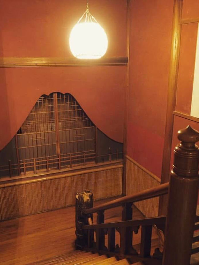 🏮 “Spirited Away” Vibes in Real Life – Would You Dare to Try? 🏮