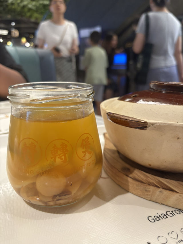 在鬧市中挖到一家性價比煲仔飯