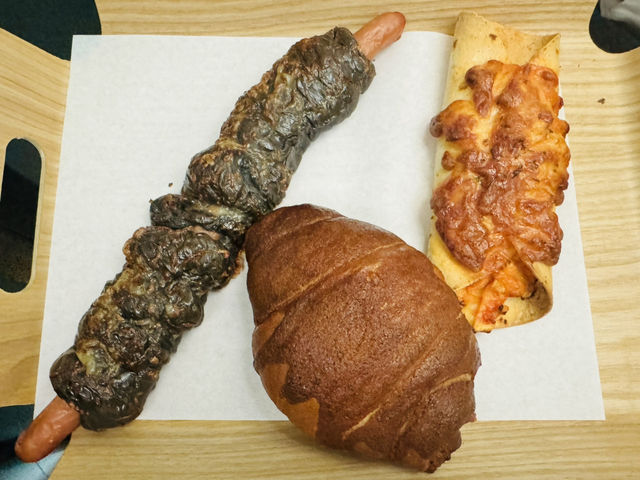 The Lighthouse of Lattes: Café Heaven ☕️