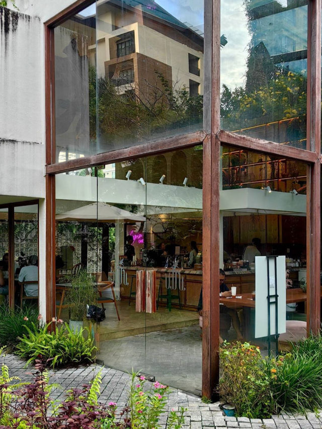 ขมิ้น คาเฟ่ (Camin Cuisine & Cafe) ขมิ้น คาเฟ่ (Camin Cuisine & Cafe)