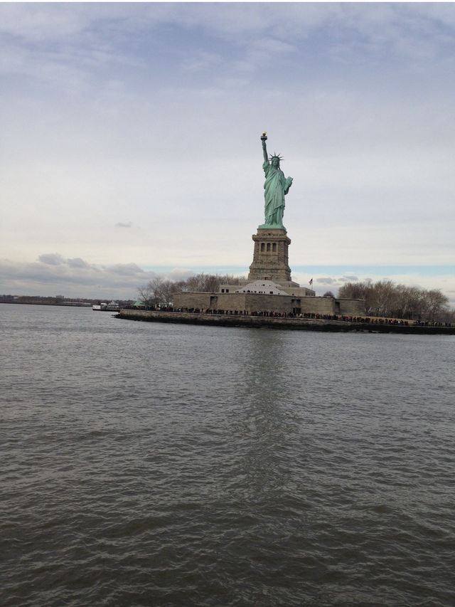 🇺🇸紐約市夜探攻略｜打卡時代廣場＋帝國大廈高空美景＋自由神像遊船