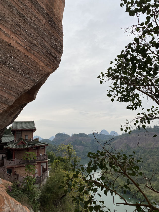 世界級的地質公園-丹霞山,想不到這麼容易就能到達 世界級的地質公園-丹霞山,想不到這麼容易就能到達
