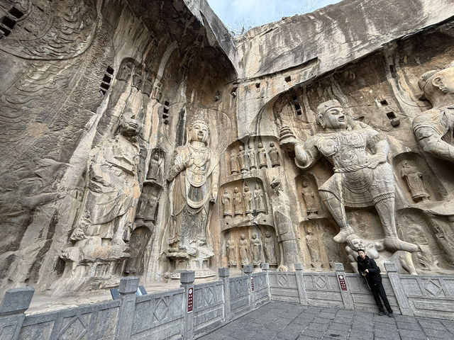 ประทับสุดขีด ที่ถ้ำหลงเหมิน เมืองลั่วหยาง ประทับสุดขีด ที่ถ้ำหลงเหมิน เมืองลั่วหยาง