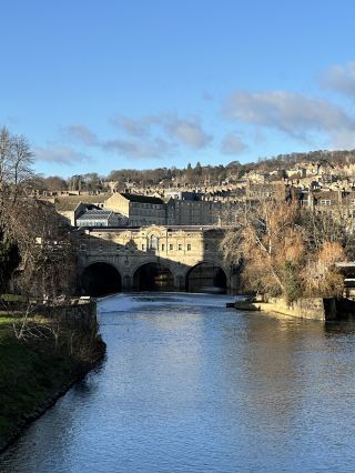 🛁 巴斯之樂：羅馬根源與喬治亞優雅 🏛️