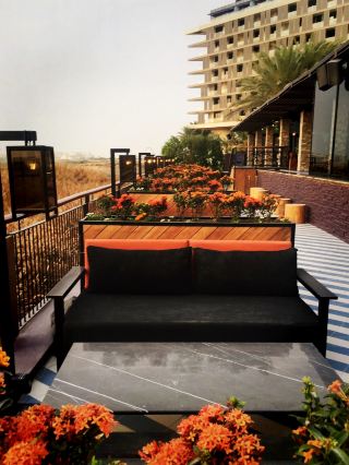 🍝 Golden Hour & Garlic Prawns: The Ultimate Sunset Italian Dinner on Yas Island