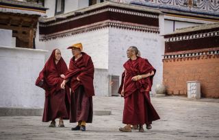 เปิดวาร์ปอารามลาบรัง สัมผัสศรัทธาพุทธทิเบตพันปี แหล่งรวมกงล้อมนตราที่ยาวที่สุดในโลกกลางขุนเขาจีน