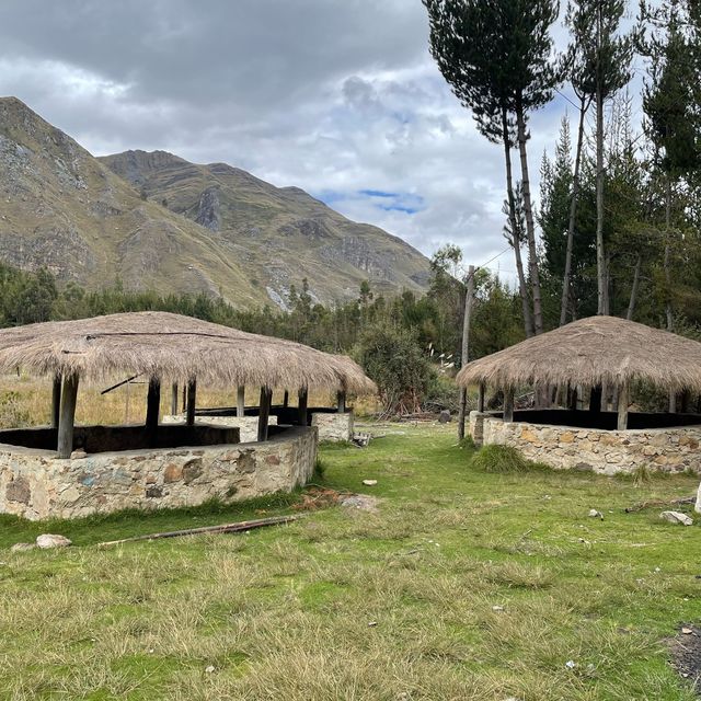 🇵🇪평화롭고 완벽한 미러링을 가진 호수 “Laguna de Reparin”