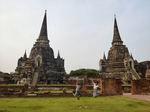 🌍 Explore the Ancient Wonders of Ayutthaya! 🏛️