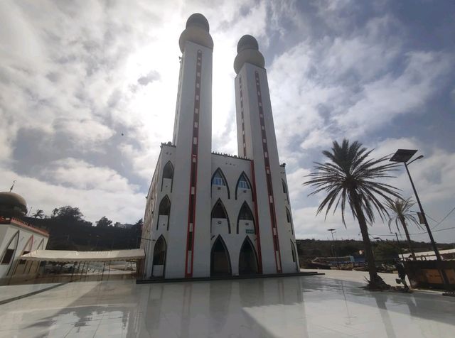 Discovering the Mosque of the Divinity in Dakar