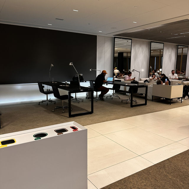 Dining at this lounge was no short of a fine dine restaurant!