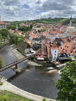 🏰 Český Krumlov: A Fairytale Town Tucked in Time 🇨🇿🌸