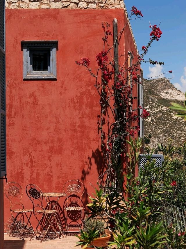 🌊 Kastelorizo: A Tiny Island of Color, Calm, and Timeless Charm 🇬🇷✨