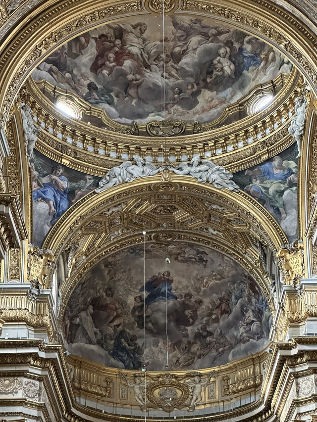 Strolling from Campo de’ Fiori to Ponte Sant’Angelo: A Roman Walk Through History & Charm 