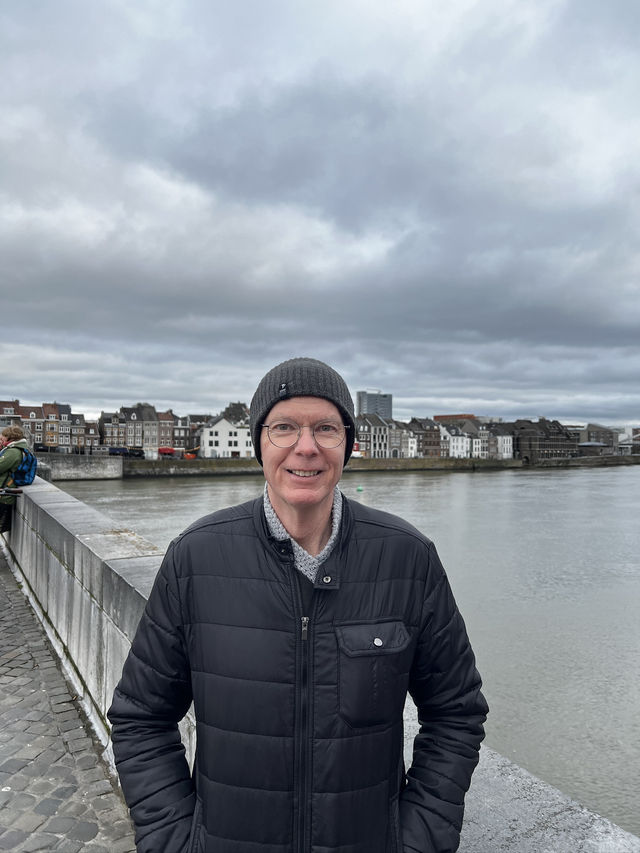 🌉✨ St. Servaas Bridge – Walking Through 2,000 Years of Maastricht’s Soul 🇳🇱🕰️  