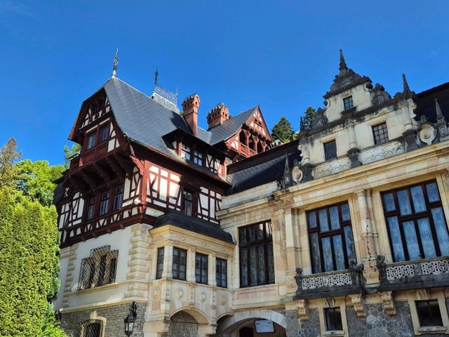 🏰 Royal Dreams in the Carpathians: Why Peleș Castle Feels Like a Fairytale 🇷🇴✨ 🏰 Royal Dreams in the Carpathians: Why Peleș Castle Feels Like a Fairytale 🇷🇴✨