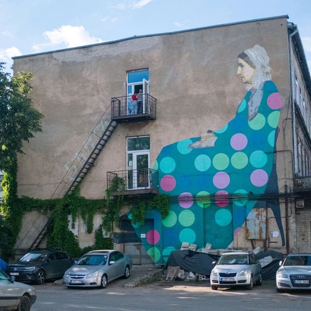 🎨Riga in Color: Exploring the City’s Vibrant Street Art Scene 🌆✨