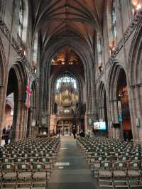 Played for over 500 years, this majestic instrument rises above the cathedral’s five-storey halls