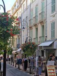🌸 One autumn day guide to Antibes, France
