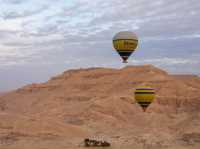 룩소르의 새벽을 날아오르는 열기구 여행 🎈🌄