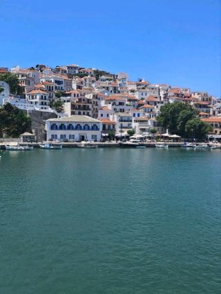🇬🇷 Hydra: The Island Where Time Stands Still ⚓
