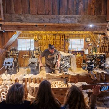 オランダの木靴はどうやって作られるの？そして、あなたが絶対欲しく