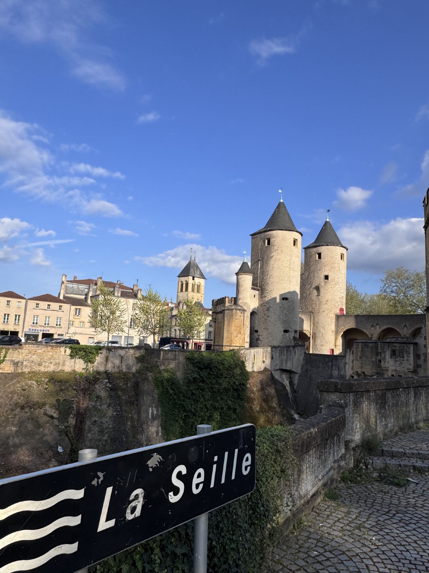 Metz.