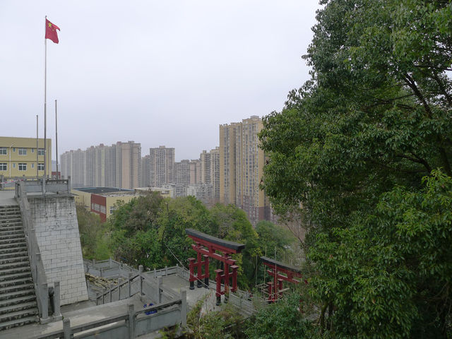 一座現代寺廟——都匀九龍寺