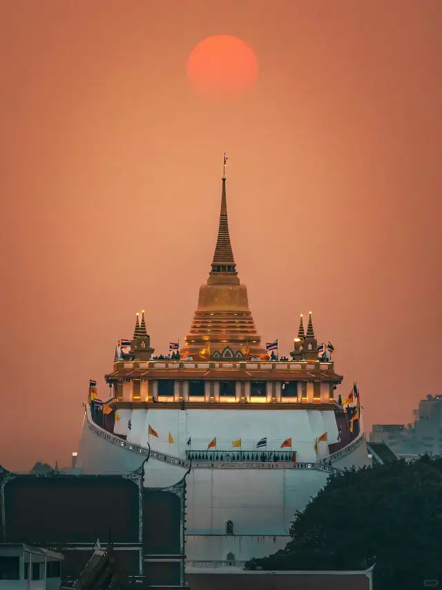 A Spiritual Haven in the Heart of Bangkok