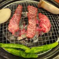 대한민국 명장 셰프의 손맛이 담긴 고기를 맛볼 수 있는 <훈장골>