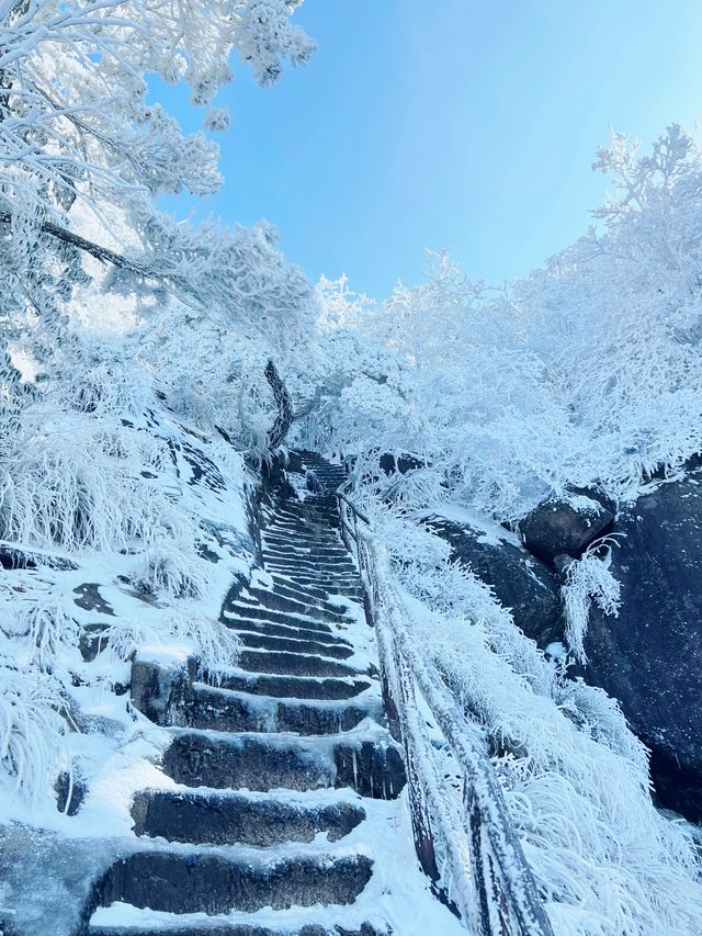 九華山下雪了