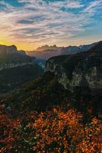 可能是莊裡最輕鬆的賞紅葉方式了定位：平山沕沕水空中畫