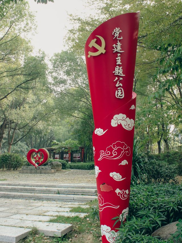 閒著也是閒著，不如去趟鎮海樓極目遠眺，放鬆心情