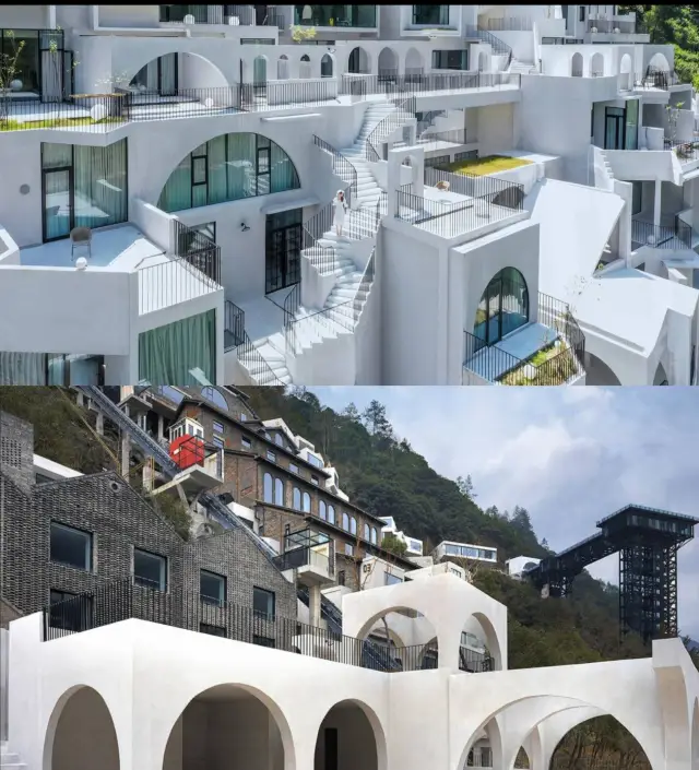 Running Man style! Hayao Miyazaki's anime becomes real in the Sky City on the cliff