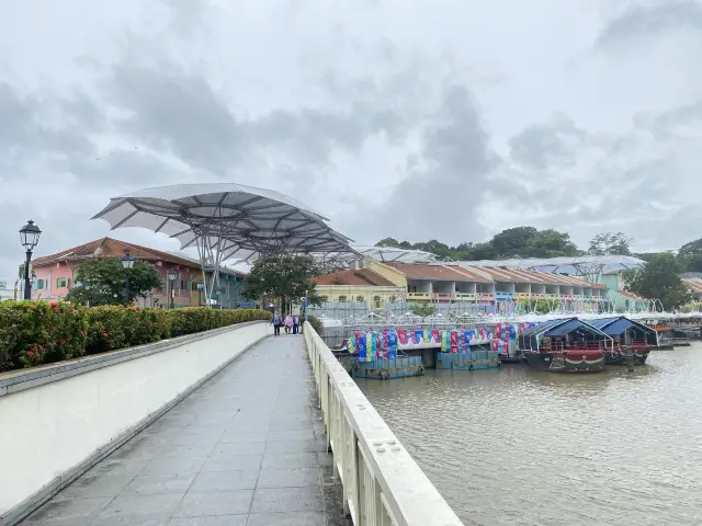 สิงคโปร์คลาร์กคีย์ Clarke Quay เป็นสถานที่ศักดิ์สิทธิ์ที่สนุกกับชีวิตยามค่ำคืน