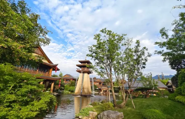 ที่เมืองตั้ง ใต้ภูเขาไท่ไป๋ มีทิวทัศน์สวยงามทุกๆ ห้าก้าวในพื้นที่ท่องเที่ยวฟรี